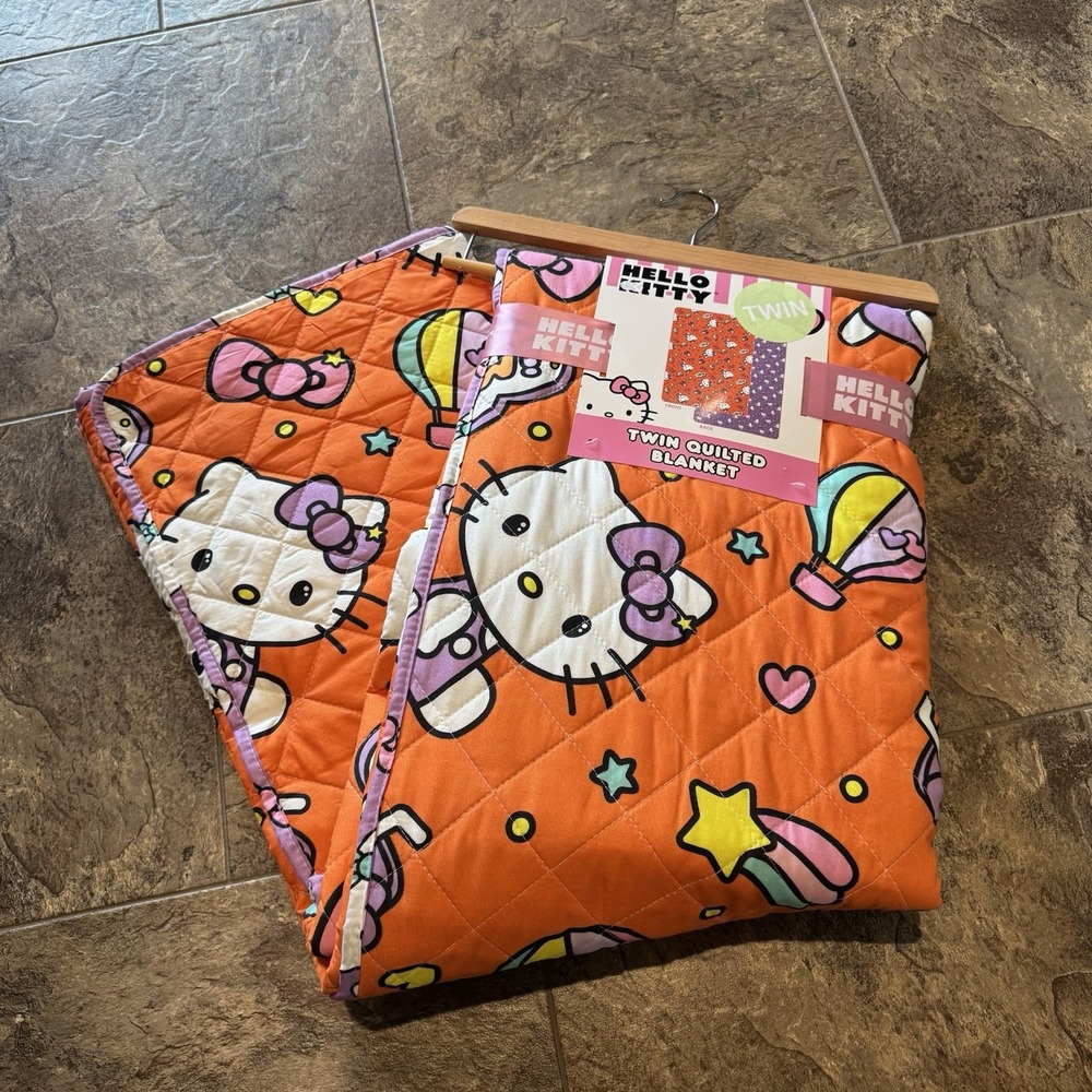 NWT Hello Kitty Frolicking Fun Orange Quilt Quilted TWIN Blanket On Hanger 60x90